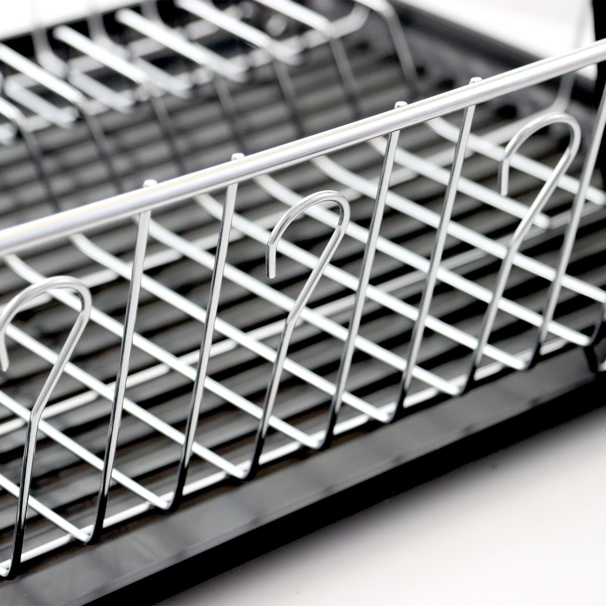 MegaChef 16in Kitchen Basics Chrome Plated Countertop Dish Drying Rack