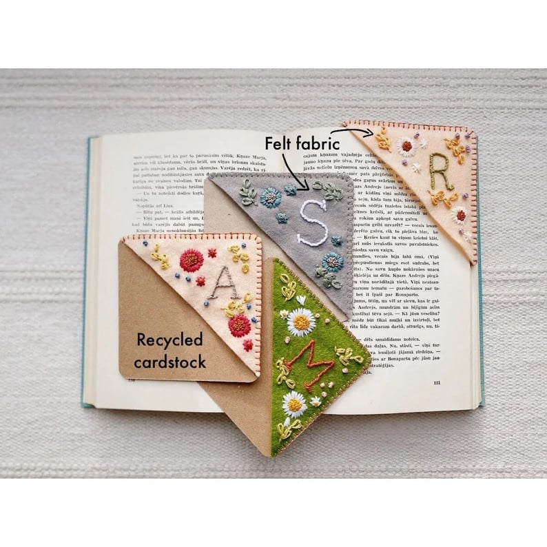🎉Personalized Hand Embroidered Corner Bookmark